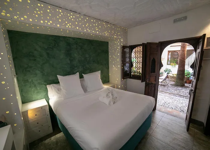 Boutique Patio Del Posadero מלון