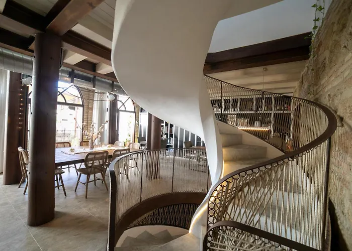 Boutique Patio Del Posadero מלון 3*